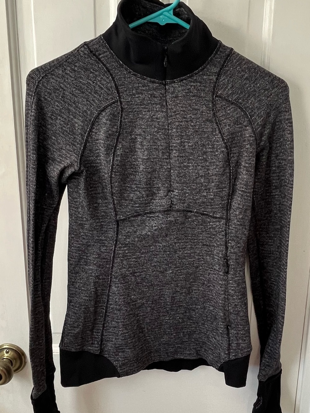 lululemon Runderful 1/2 Zip Pullover in Mini Check Pique Black. Size 4